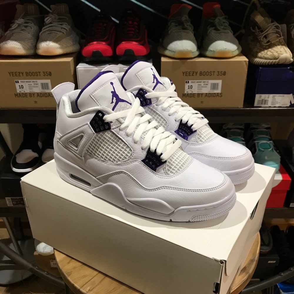 Air Jordan 4 Retro Metallic Purple Men’s size 9